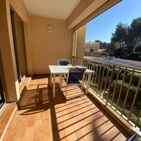 T2 Avec Piscine Et Acces Prive A La Apartamento *