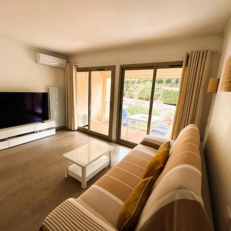 Daire T2 Avec Piscine Et Acces Prive A La *