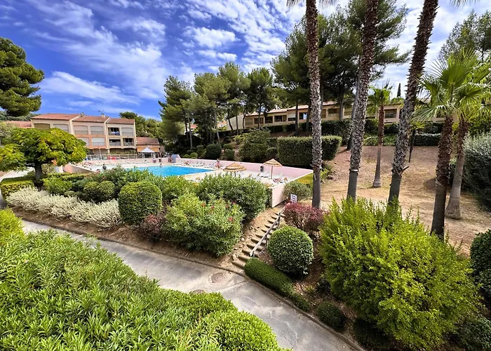 T2 Avec Piscine Et Acces Prive A La